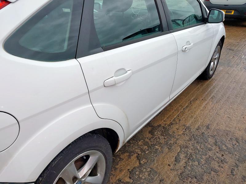 2010 FORD FOCUS 1.6 ZETEC 5DR