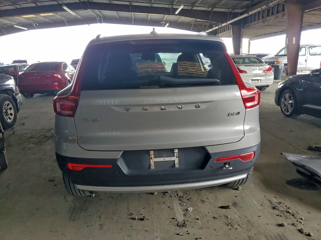 2024 Volvo Xc40 Core VIN: YV4L12UK8R2342098 Lot: 96051845
