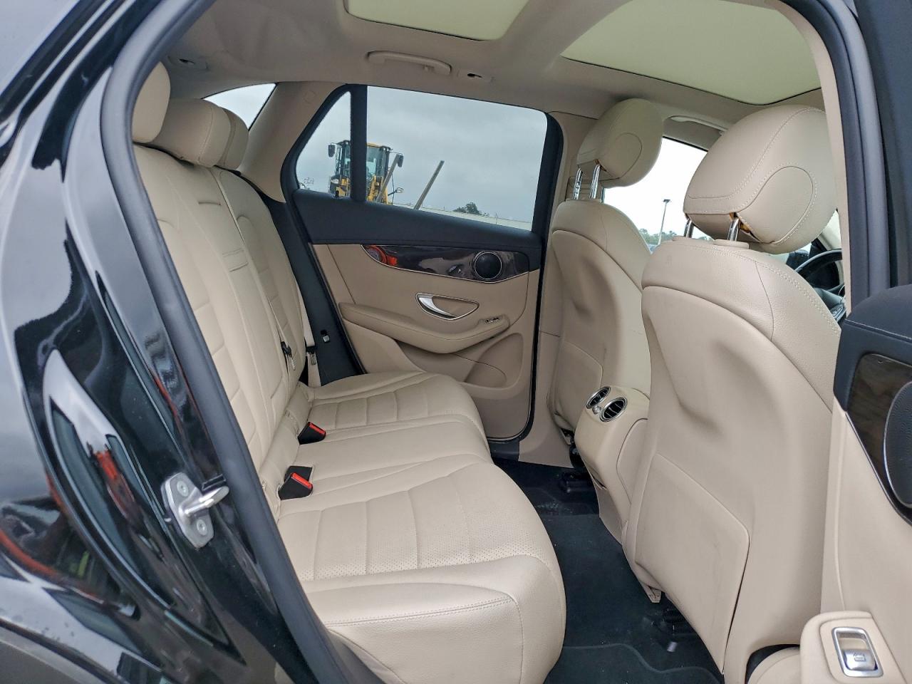 Фото: WDC0G4JB6GF087407