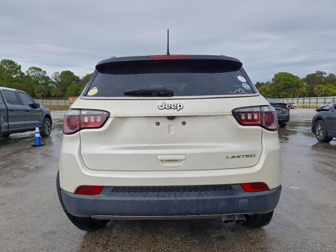 2018 Jeep Compass Limited VIN: 3C4NJCCB7JT368200 Lot: 94983905