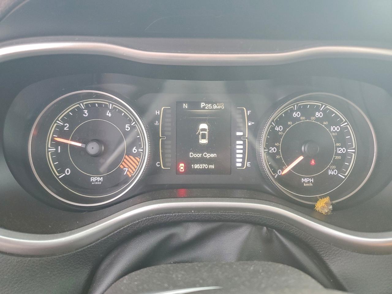 2014 Jeep Cherokee Latitude VIN: 1C4PJLCB3EW116324 Lot: 97411085