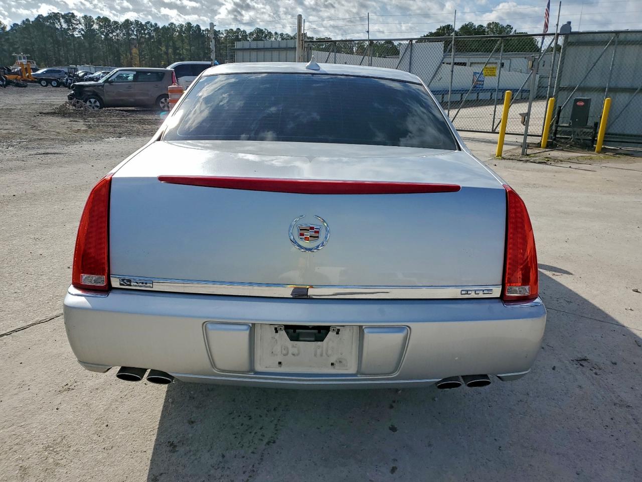 2010 Cadillac Dts VIN: 1G6KA5EY8AU125374 Lot: 96576405