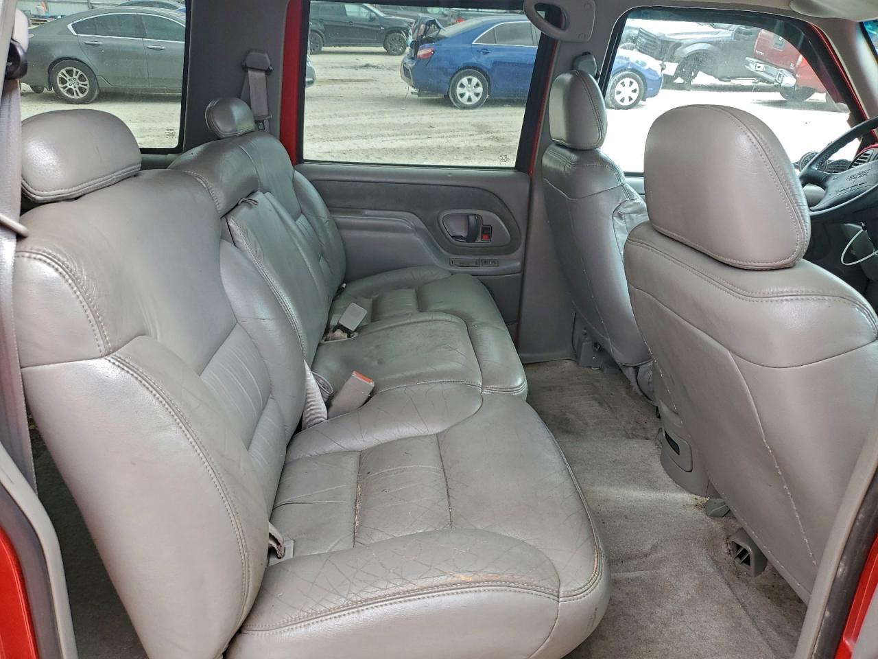 1996 GMC Suburban K1500 VIN: 1GKFK16RXTJ755854 Lot: 93988575