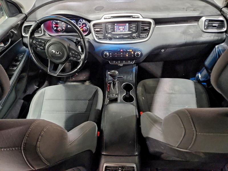 Паркетники KIA SORENTO 2016 Красный