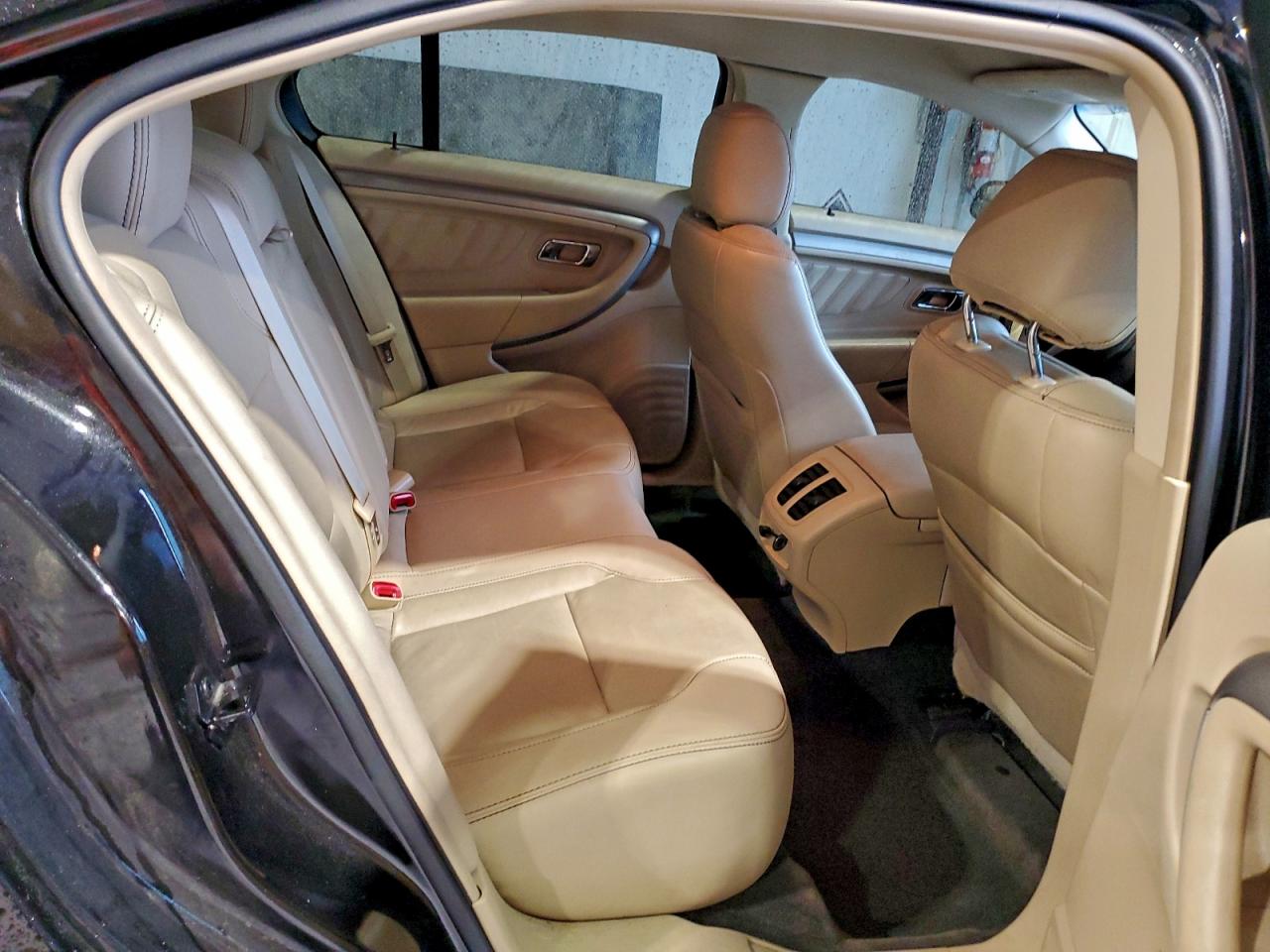 2015 Ford Taurus Sel VIN: 1FAHP2E84FG130779 Lot: 97331775