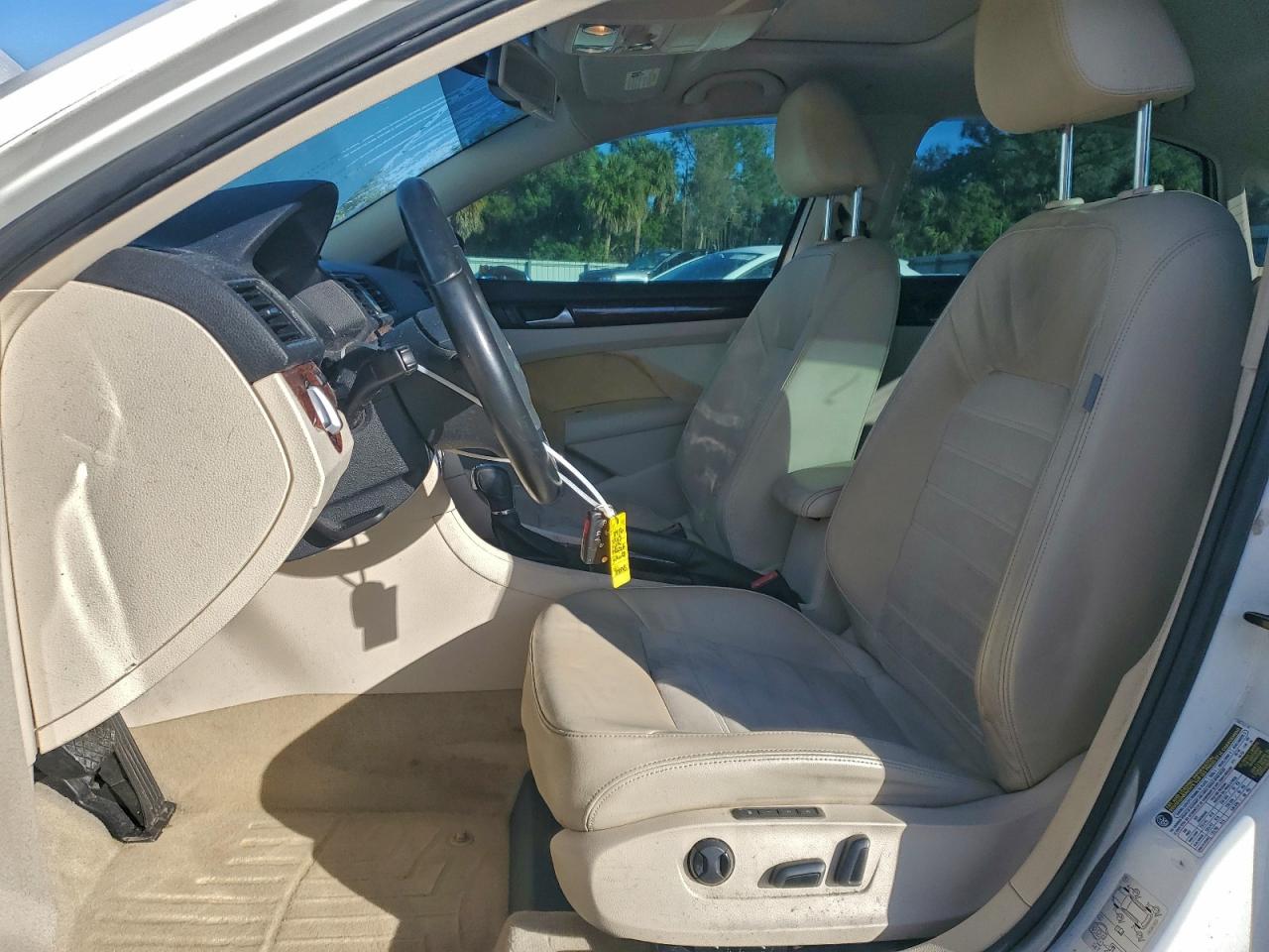 2013 Volkswagen Passat Sel VIN: 1VWCN7A32DC148488 Lot: 95682665