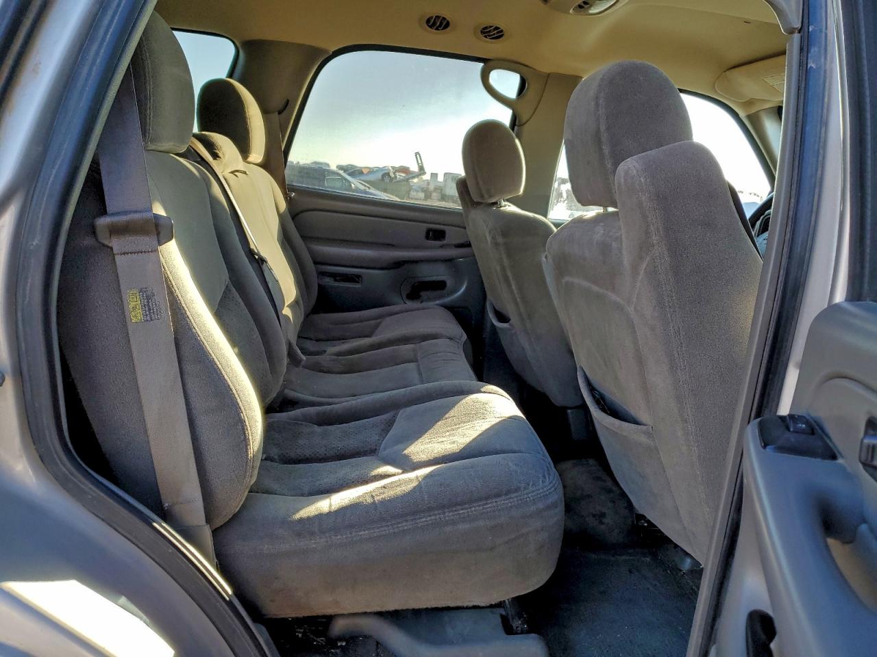 2004 Chevrolet Tahoe K1500 VIN: 1GNEK13Z24J261945 Lot: 93831465