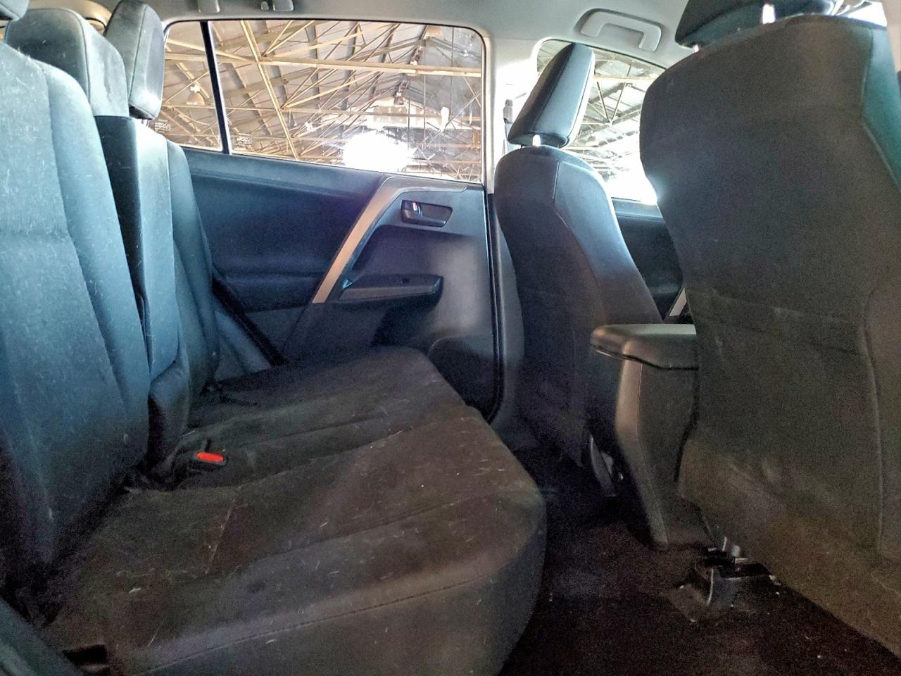 2018 Toyota Rav4 Le VIN: JTMZFREV2JJ211565 Lot: 95892845