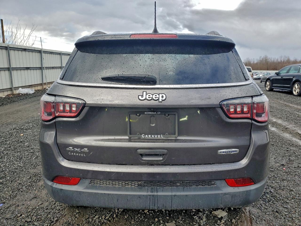 2018 Jeep Compass Latitude VIN: 3C4NJDBBXJT161694 Lot: 97439235