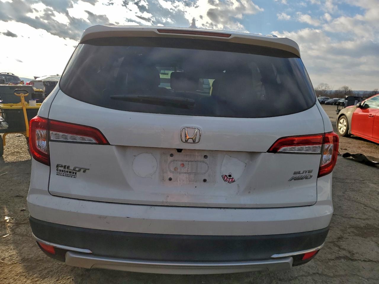 2022 Honda Pilot Elite VIN: 5FNYF6H00NB011713 Lot: 95757355