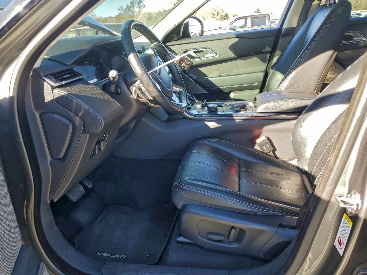 2018 Land Rover Range Rover Velar S VIN: SALYB2RN8JA734820 Lot: 97507355