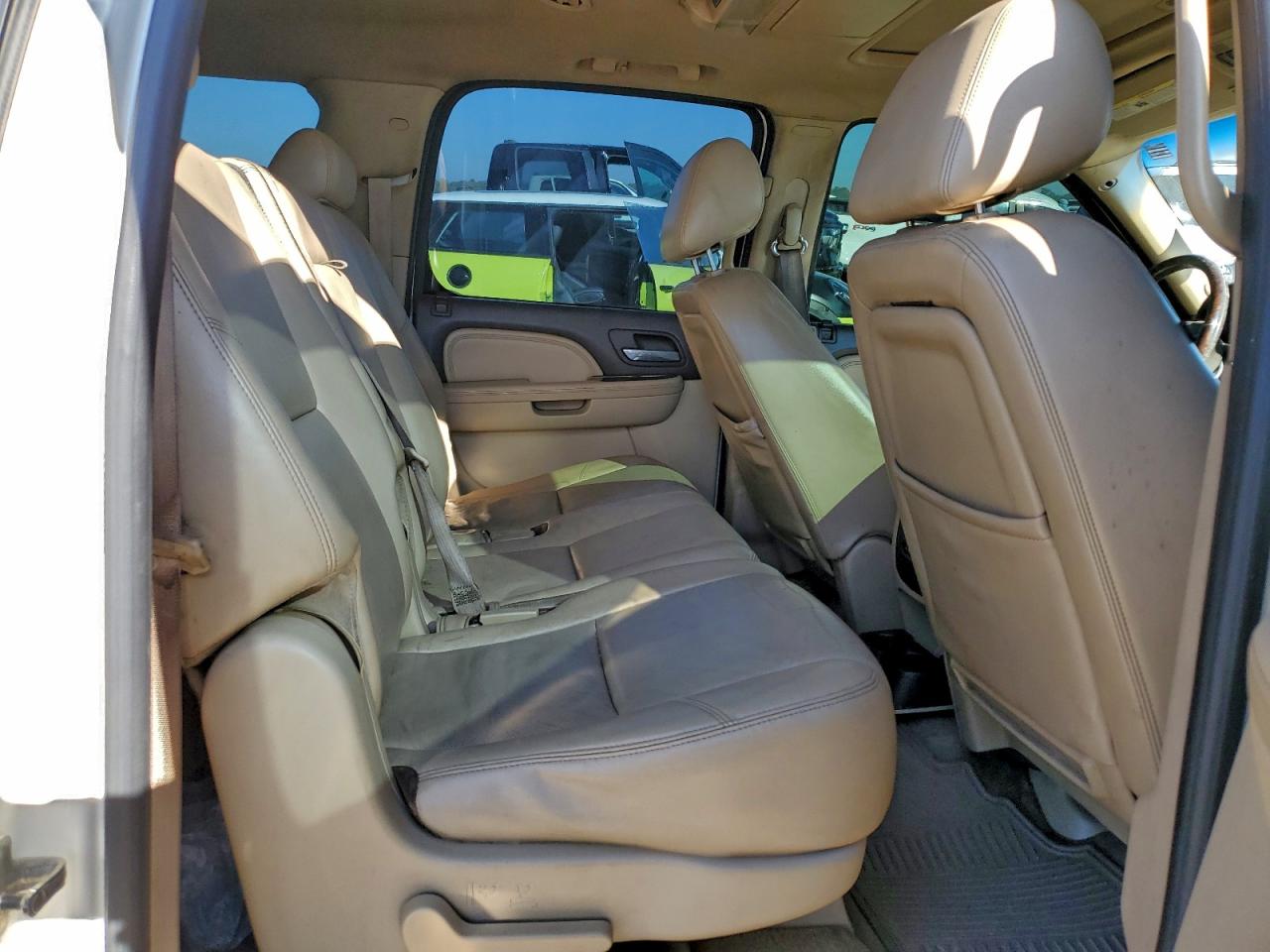 2010 GMC Yukon Xl Denali VIN: 1GKUCMEF3AR138372 Lot: 96093375