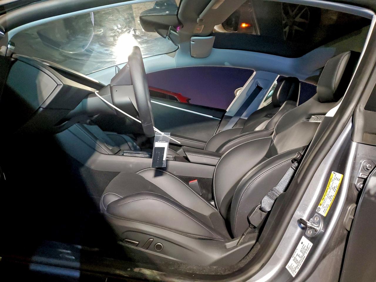 2025 Tesla Model 3 VIN: 5YJ3E1ET9SF938686 Lot: 92766005