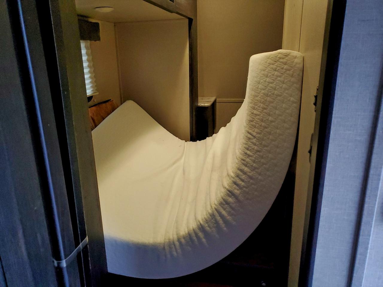 2017 Keystone Rv Springdale - Toy Hauler Camper VIN: 4YDT29V21HF815657 Lot: 94672725