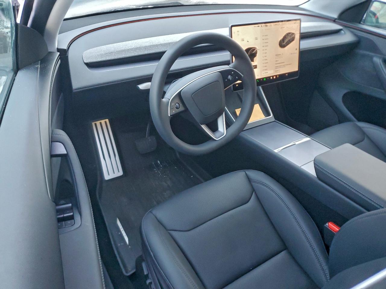 2026 Tesla Model Y VIN: 7SAYGDEE4TA399236 Lot: 95666345