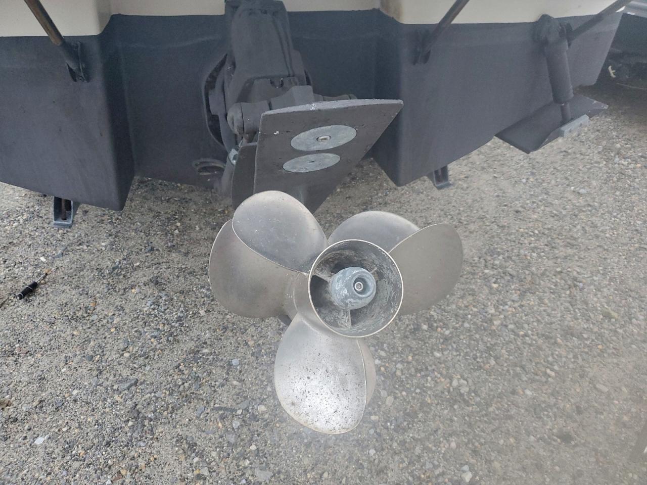 2003 Chaparral Boat VIN: FGBC10961304 Lot: 95768135