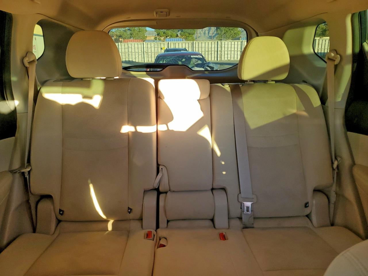 2016 Nissan Rogue S VIN: KNMAT2MV0GP621883 Lot: 94392975