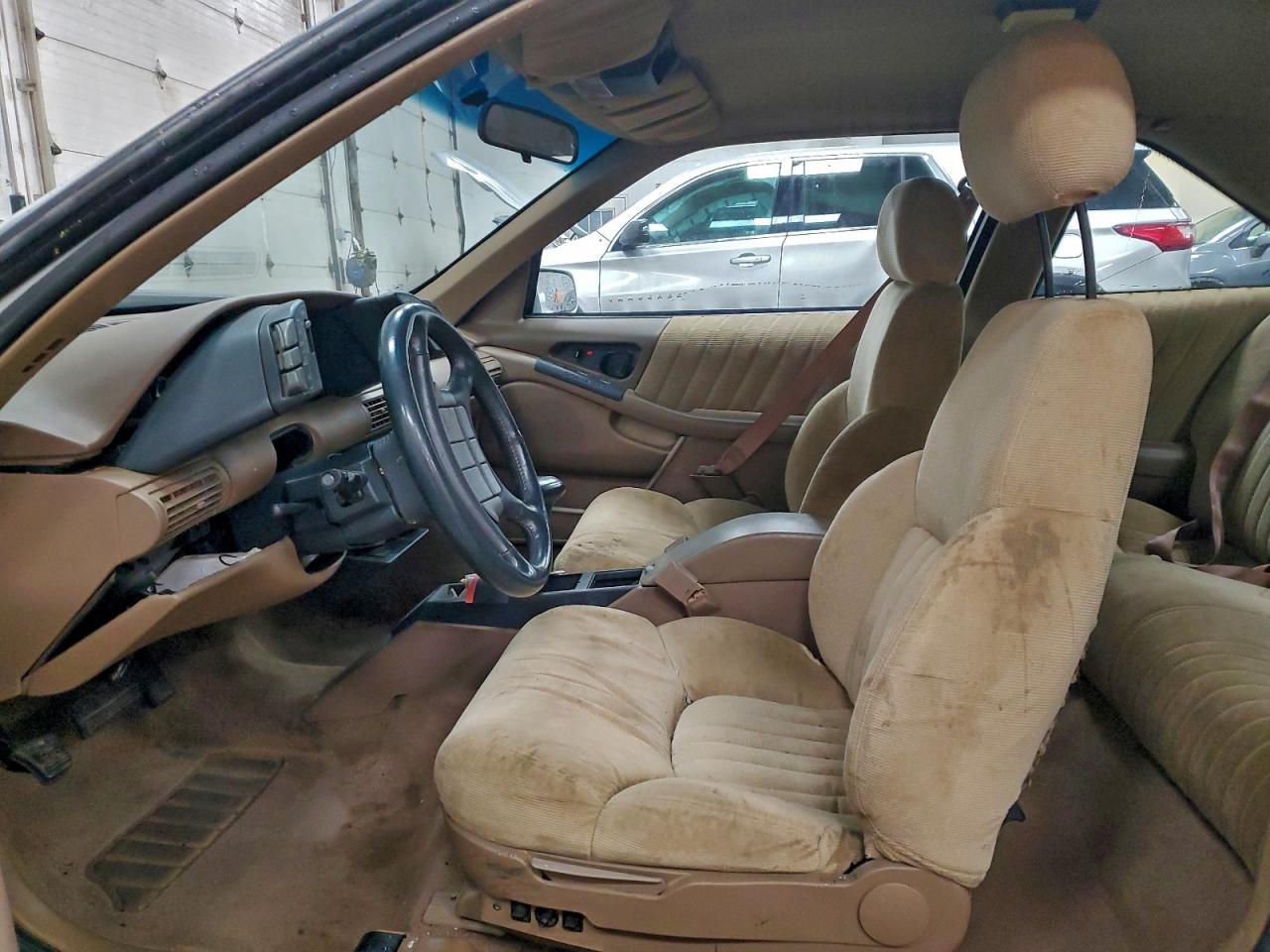 1992 Pontiac Grand Prix Se VIN: 1G2WJ14T9NF260827 Lot: 94460025