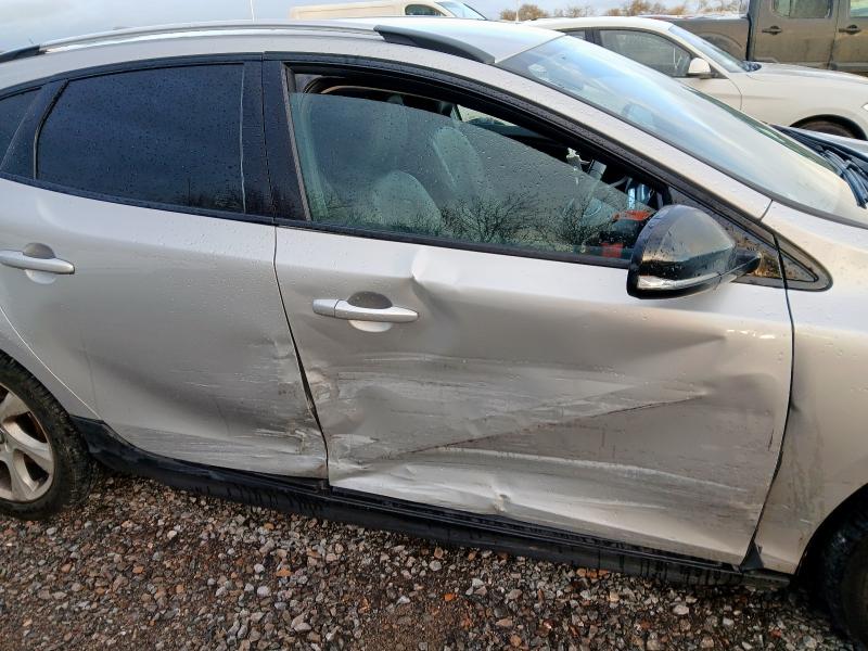 2014 VOLVO V40 D3 CROSS COUNTRY LUX NAV 5DR