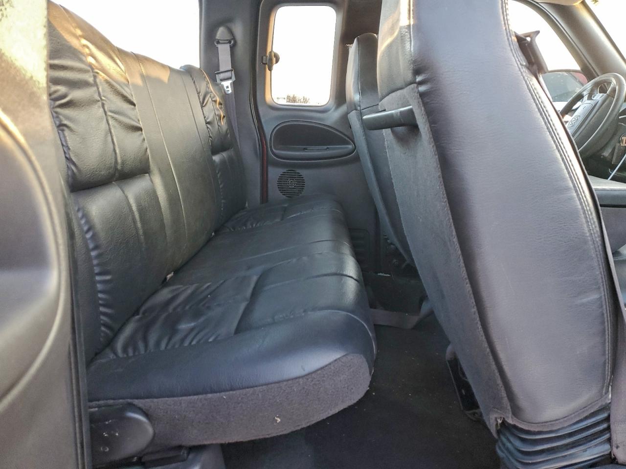 2000 Dodge Ram 2500 VIN: 3B7KF2360YG149793 Lot: 94041645