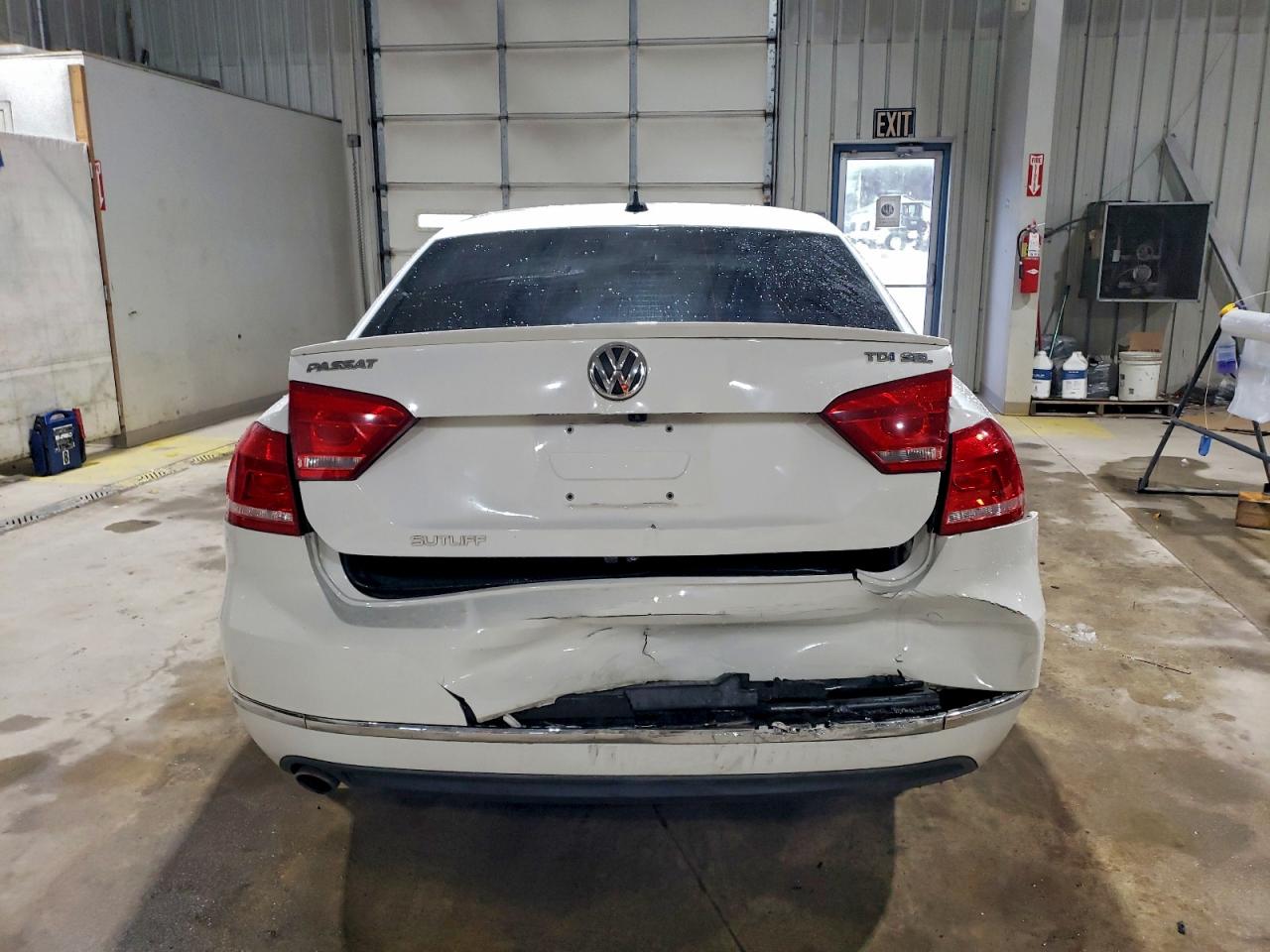 2015 Volkswagen Passat Sel VIN: 1VWCV7A30FC064365 Lot: 94863385