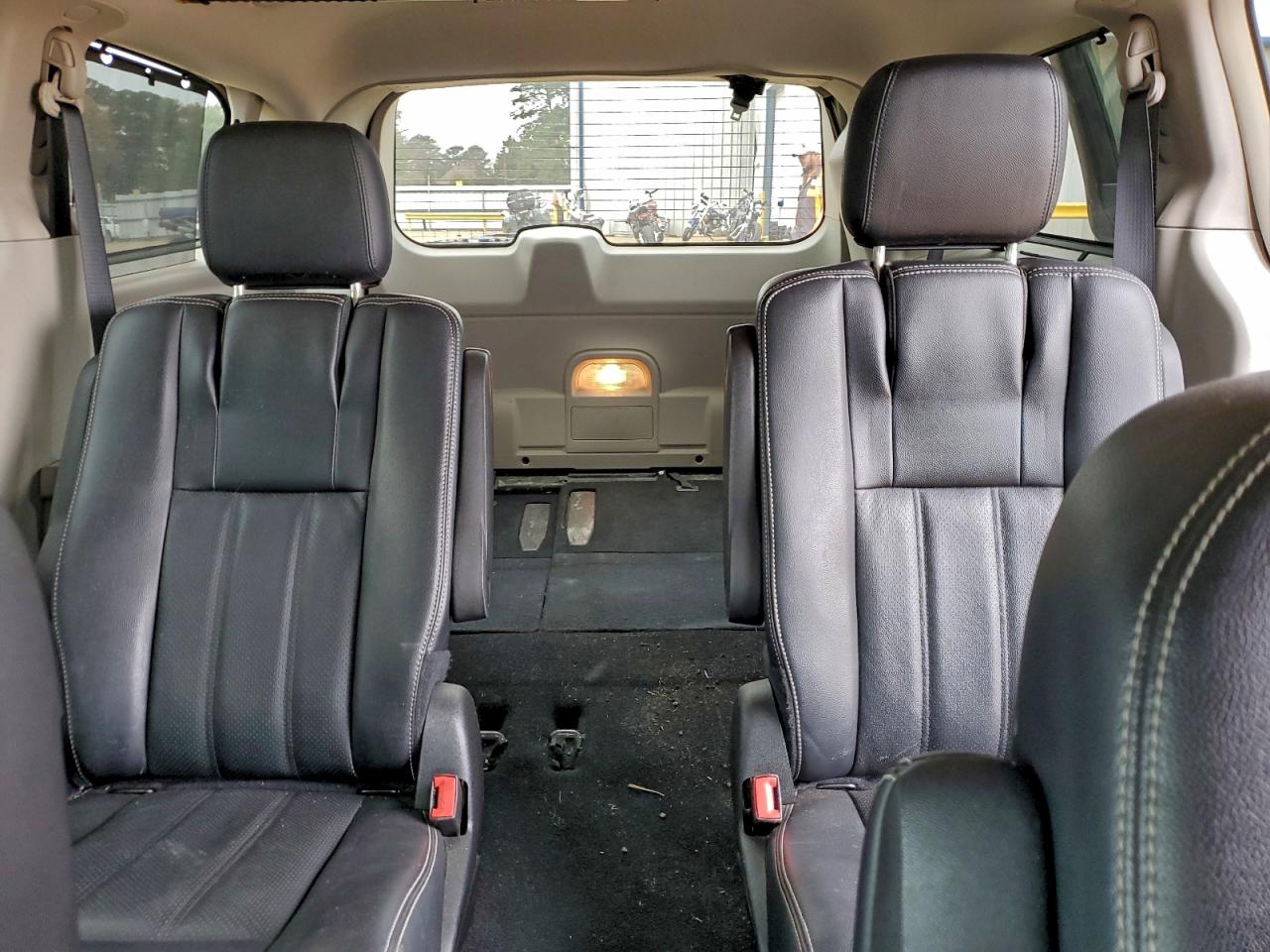 2015 Chrysler Town & Country Touring L VIN: 2C4RC1CG5FR675449 Lot: 97004565