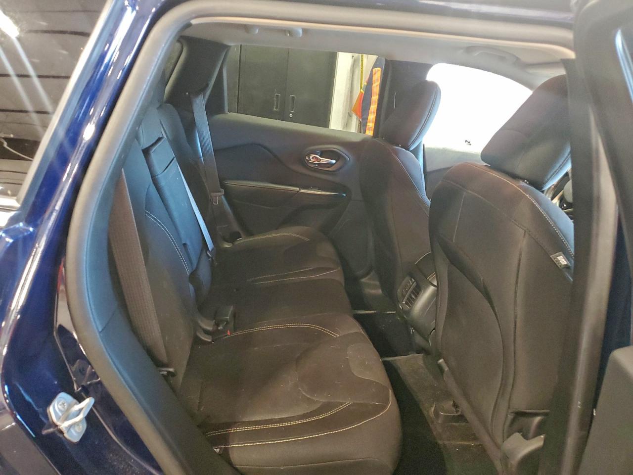 2015 Jeep Cherokee Latitude VIN: 1C4PJMCS8FW652497 Lot: 94777335