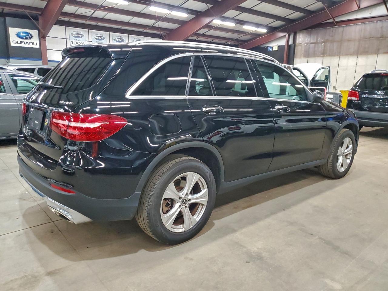 Фото: WDC0G4KB6JV093915