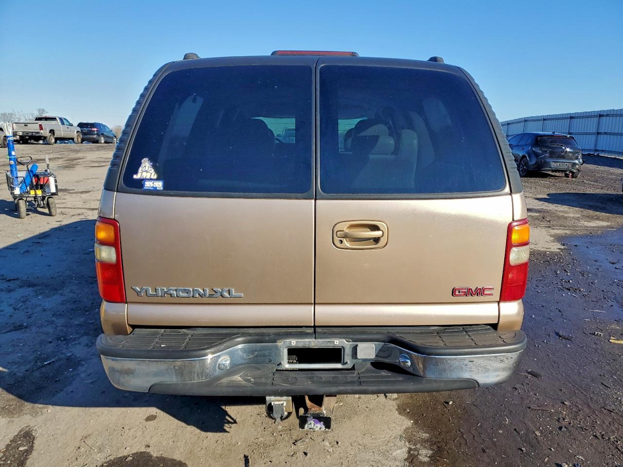 2001 GMC Yukon Xl K1500 VIN: 3GKFK16T71G136865 Lot: 94778265