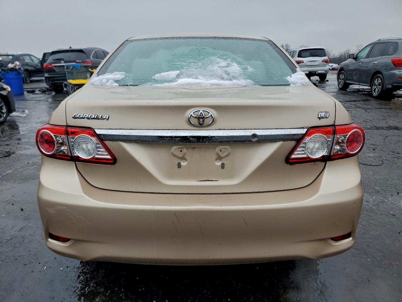 2011 Toyota Corolla Base VIN: 2T1BU4EE4BC639953 Lot: 94749555