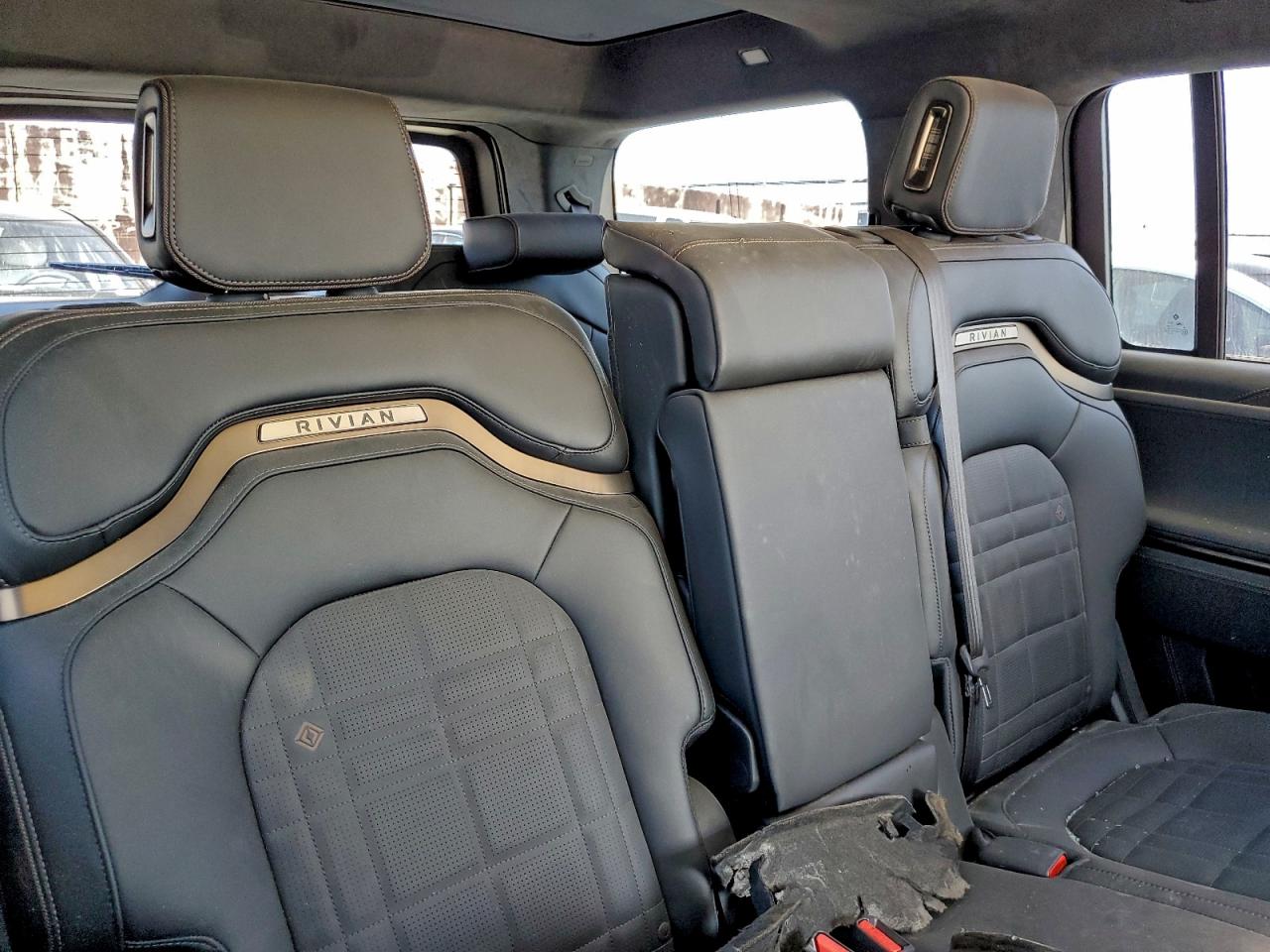 2025 Rivian R1S Premium VIN: 7PDSGCBP7SN075194 Lot: 94693855