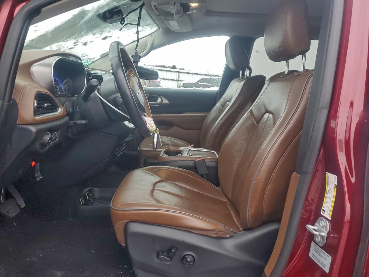 2017 Chrysler Pacifica Limited VIN: 2C4RC1GG0HR647653 Lot: 95482485