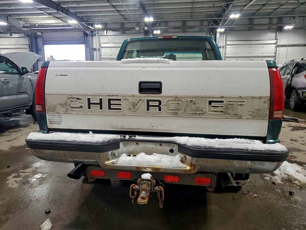 1998 Chevrolet Gmt-400 K1500 VIN: 2GCEK19R7W1176273 Lot: 95841975