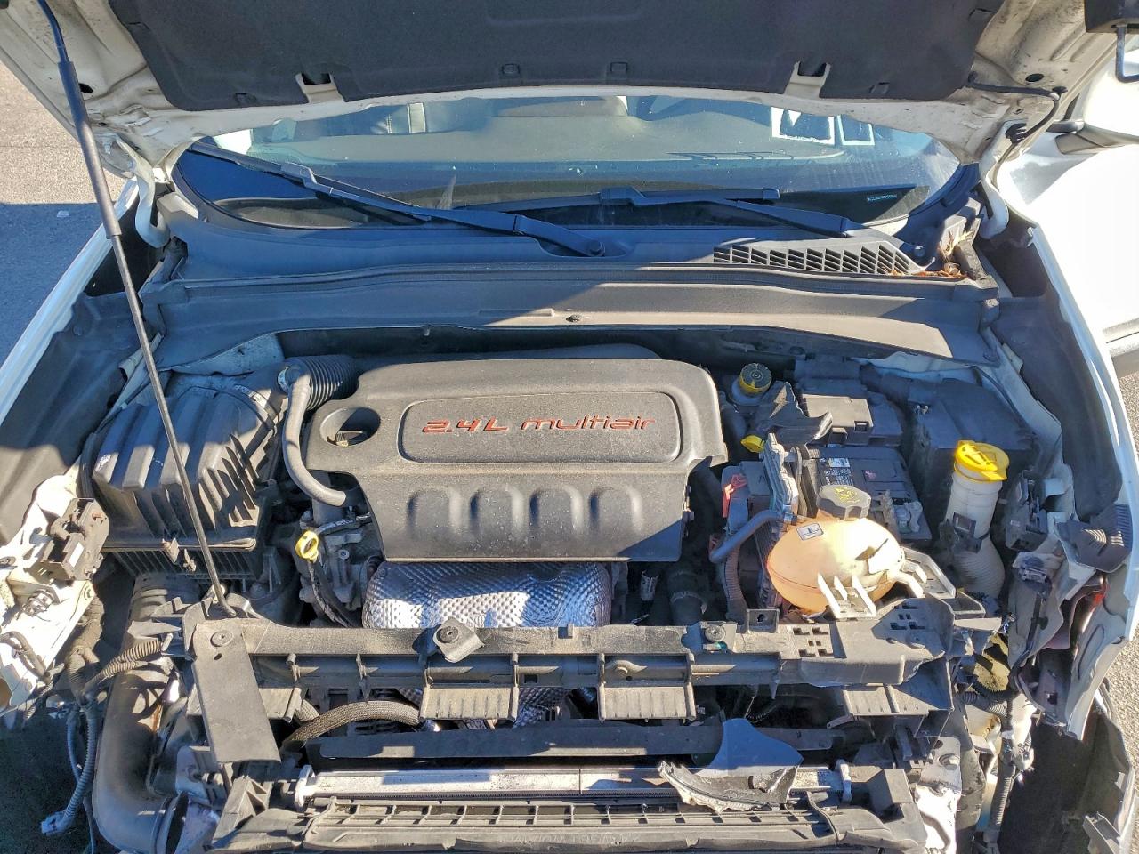 2015 Jeep Renegade Latitude VIN: ZACCJBBT0FPB69840 Lot: 96632375