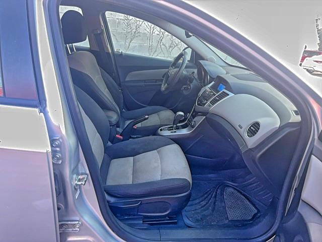 Седаны CHEVROLET CRUZE 2016 Серебристый