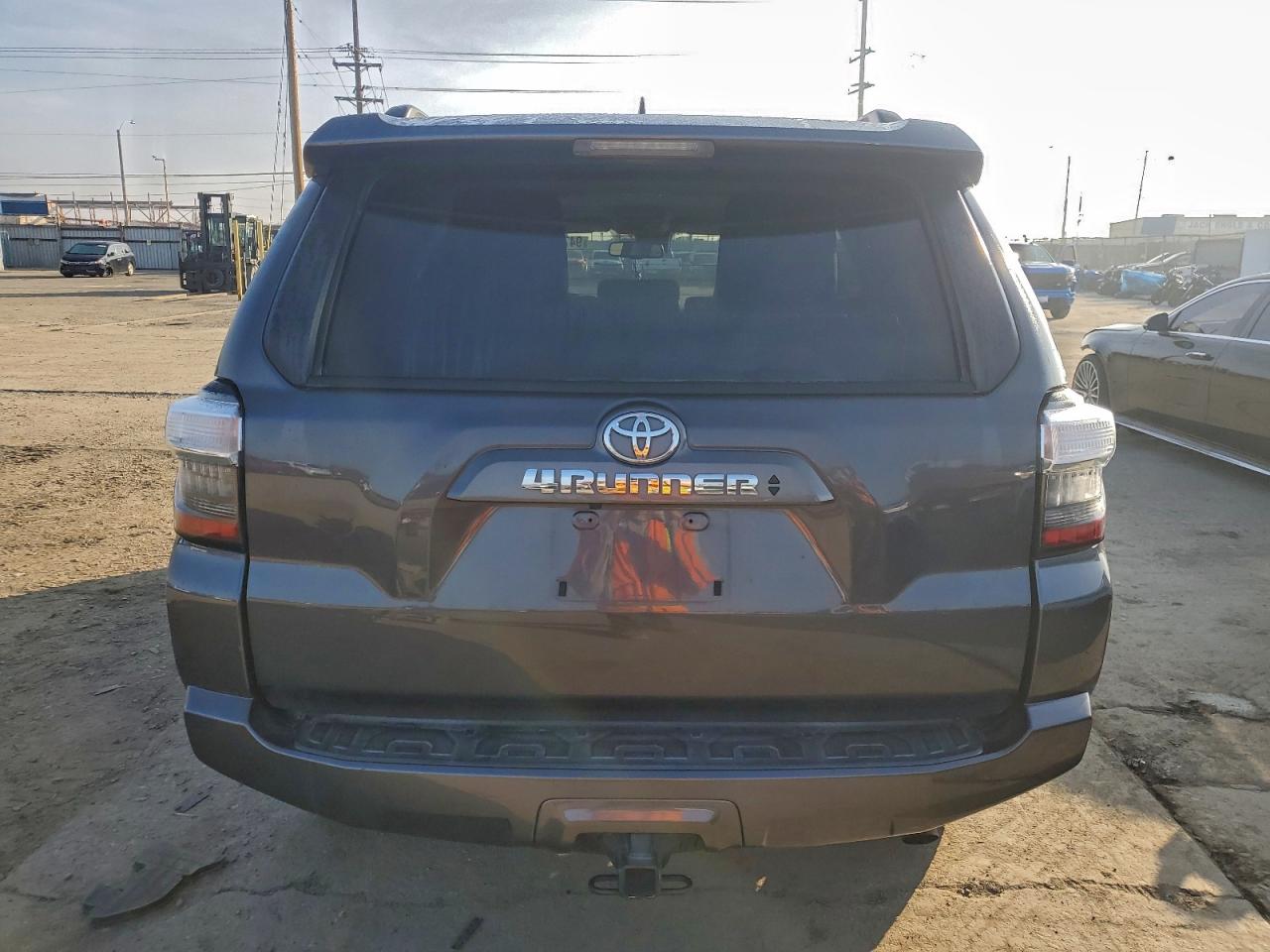 2020 Toyota 4Runner Sr5/Sr5 Premium VIN: JTEBU5JR9L5795950 Lot: 94797955