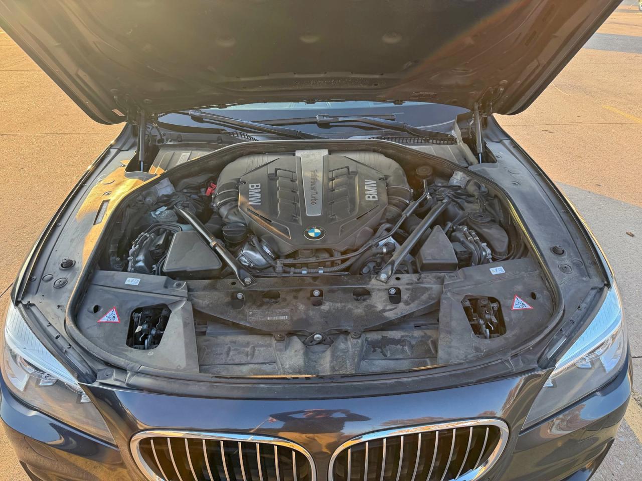 Фото: WBAYB6C54DD223855