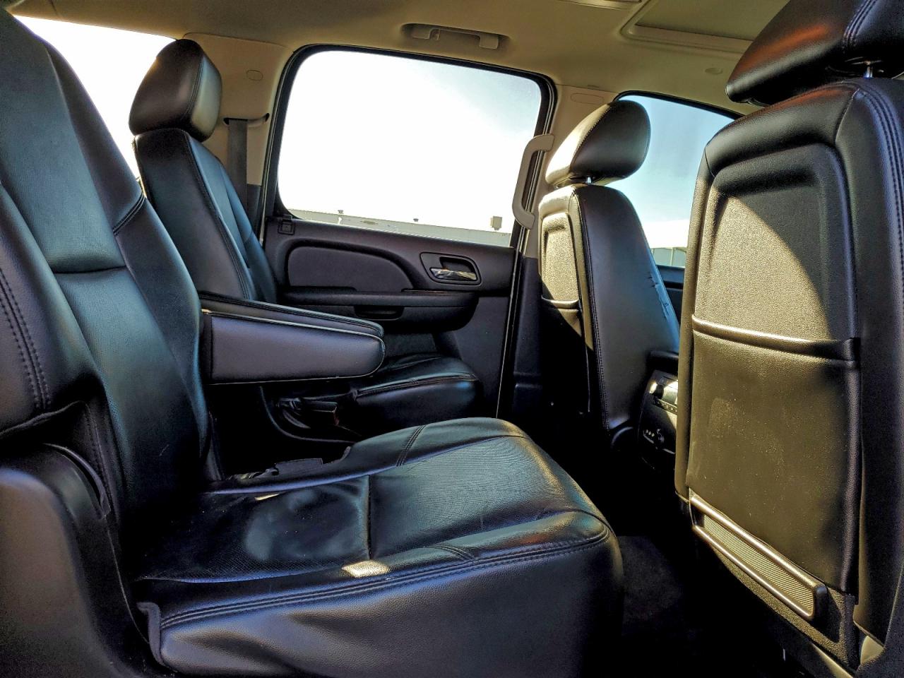 2011 Chevrolet Suburban K1500 Ltz VIN: 1GNSKKE31BR337414 Lot: 95306705