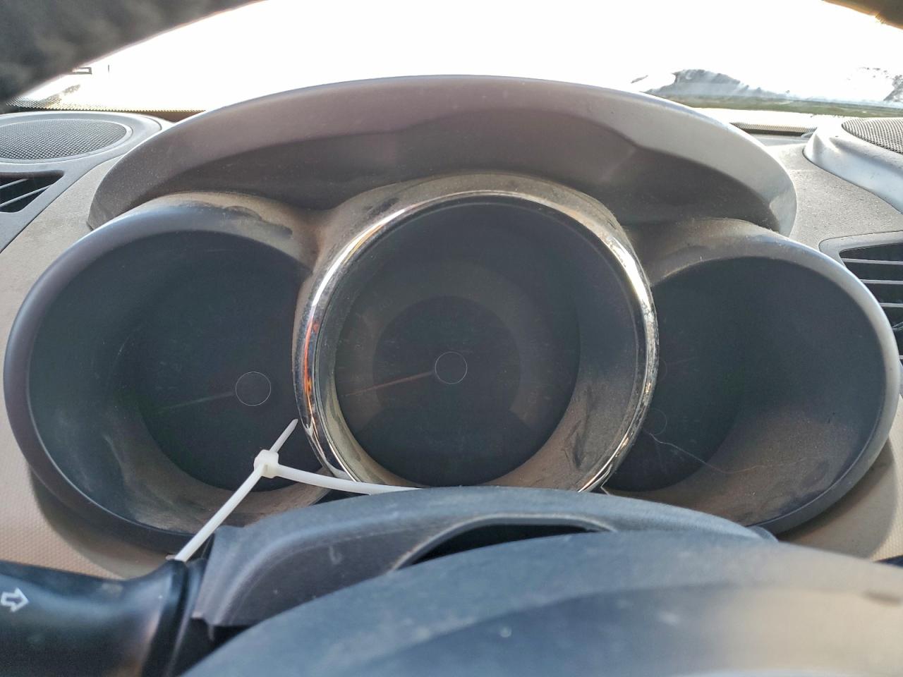 2011 Kia Soul + VIN: KNDJT2A23B7728980 Lot: 96140415