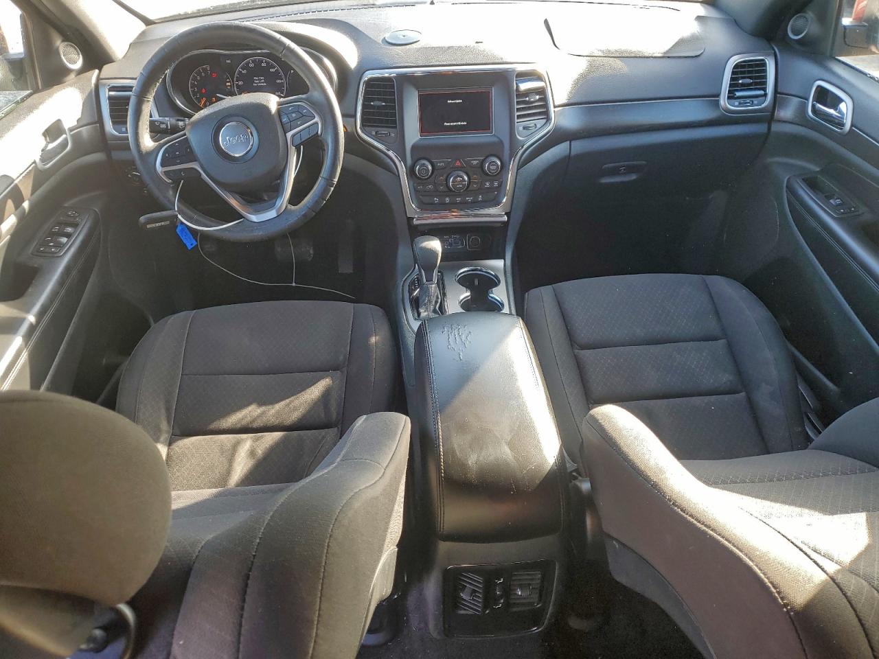 2018 Jeep Grand Cherokee Laredo VIN: 1C4RJEAG7JC277662 Lot: 94761505