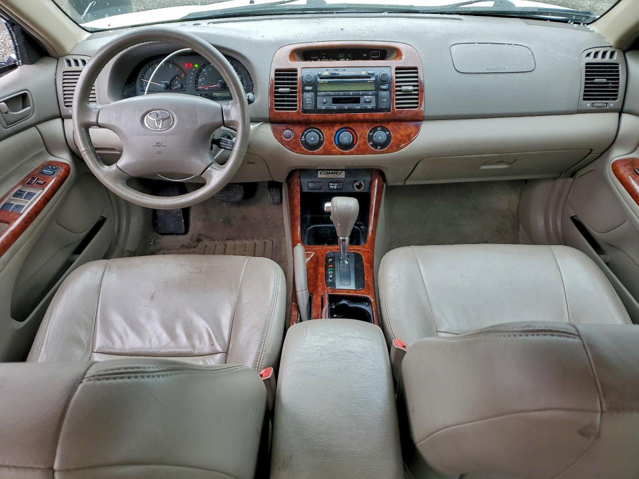 2004 Toyota Camry Le VIN: JTDBE30K740262861 Lot: 94956075