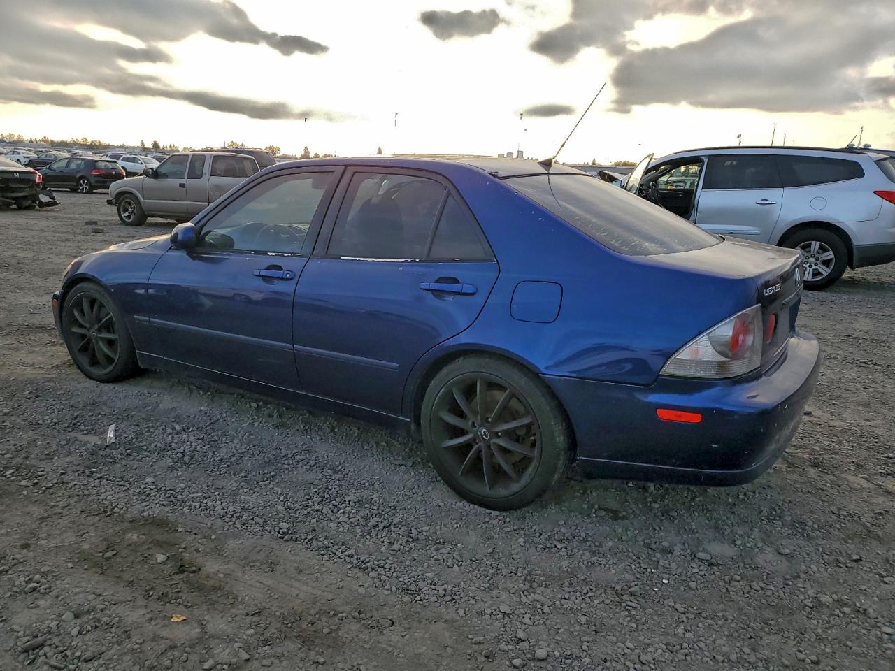 2001 Lexus Is 300 VIN: JTHBD182510007793 Lot: 97863355