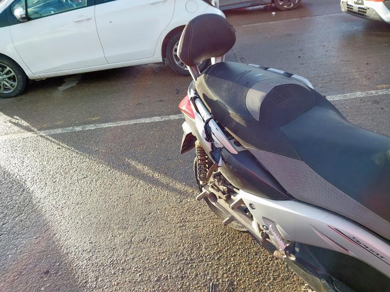 2011 YAMAHA YP250R X-MAX 