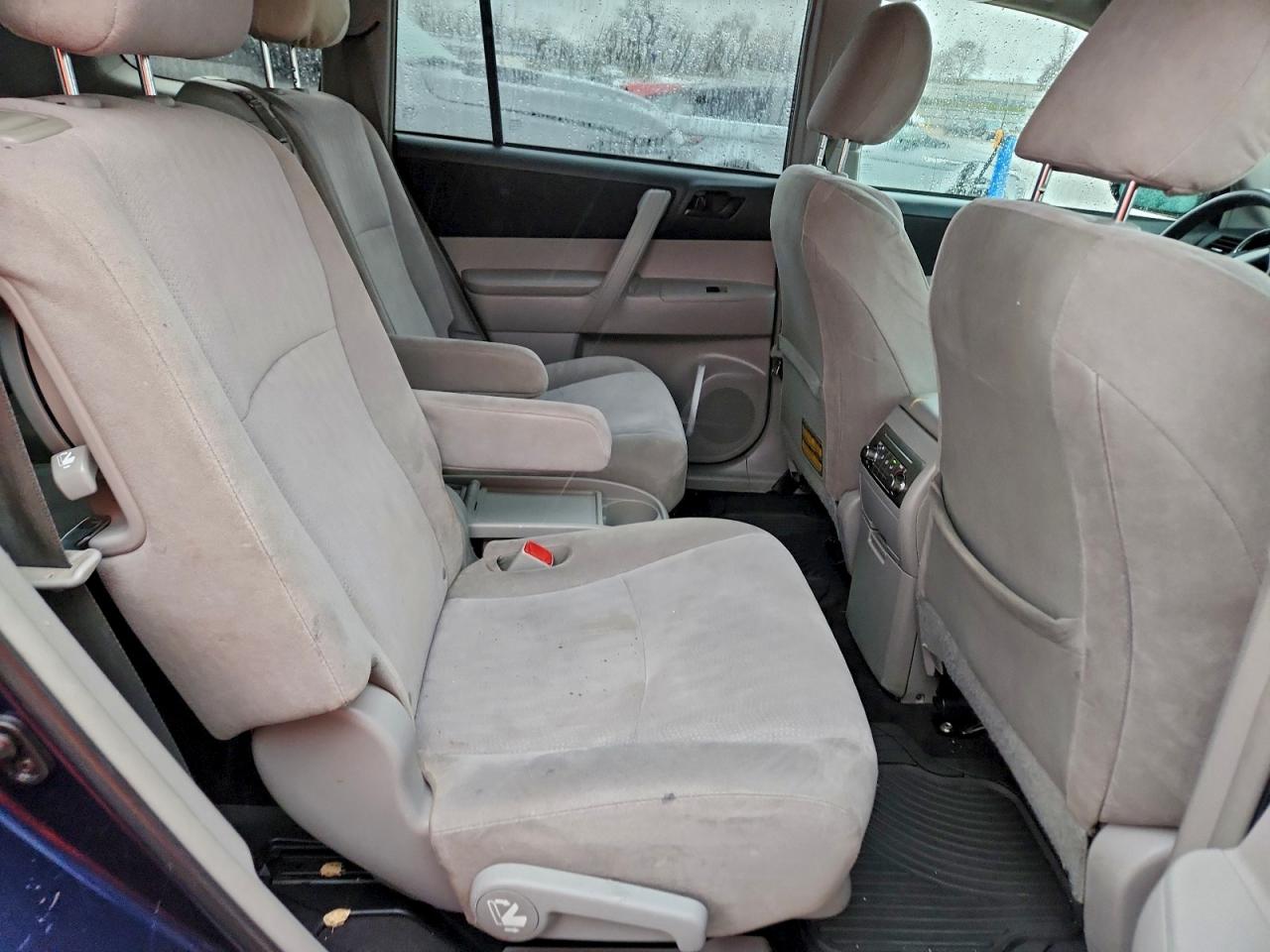 2011 Toyota Highlander Base VIN: 5TDBK3EH5BS062819 Lot: 97783075