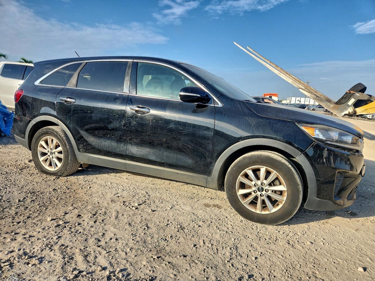 2019 Kia Sorento L VIN: 5XYPG4A34KG475903 Lot: 98031775