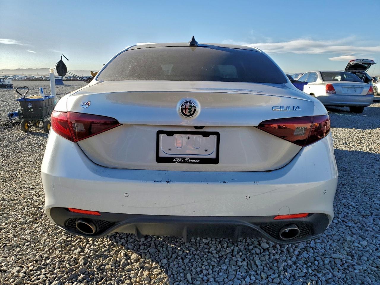 2017 Alfa Romeo Giulia Ti Q4 VIN: ZARFAEEN9H7556941 Lot: 97074465