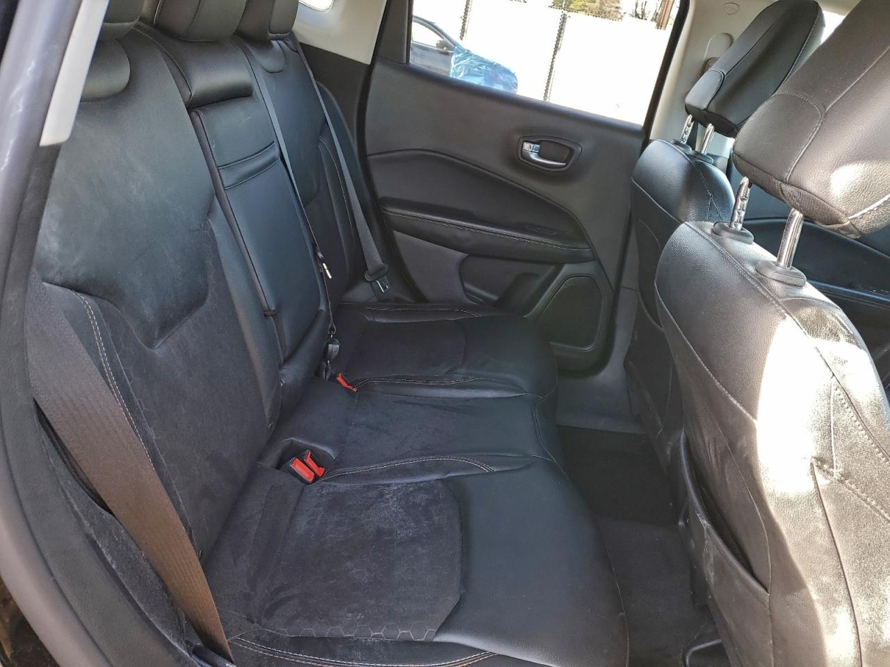 2018 Jeep Compass Latitude VIN: 3C4NJDBB9JT174968 Lot: 95082415