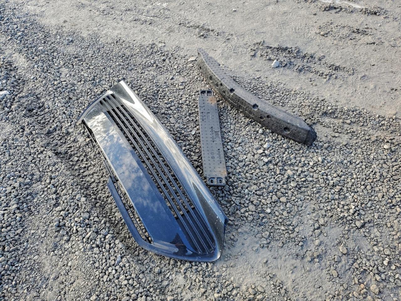 2018 Toyota Corolla L VIN: 5YFBURHEXJP846225 Lot: 97040315