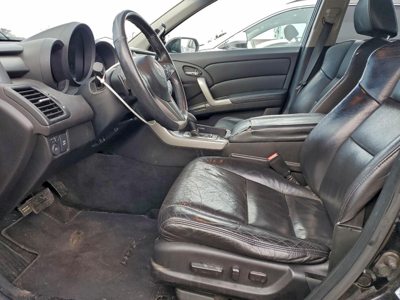 Фото: 5J8TB1H24BA001699