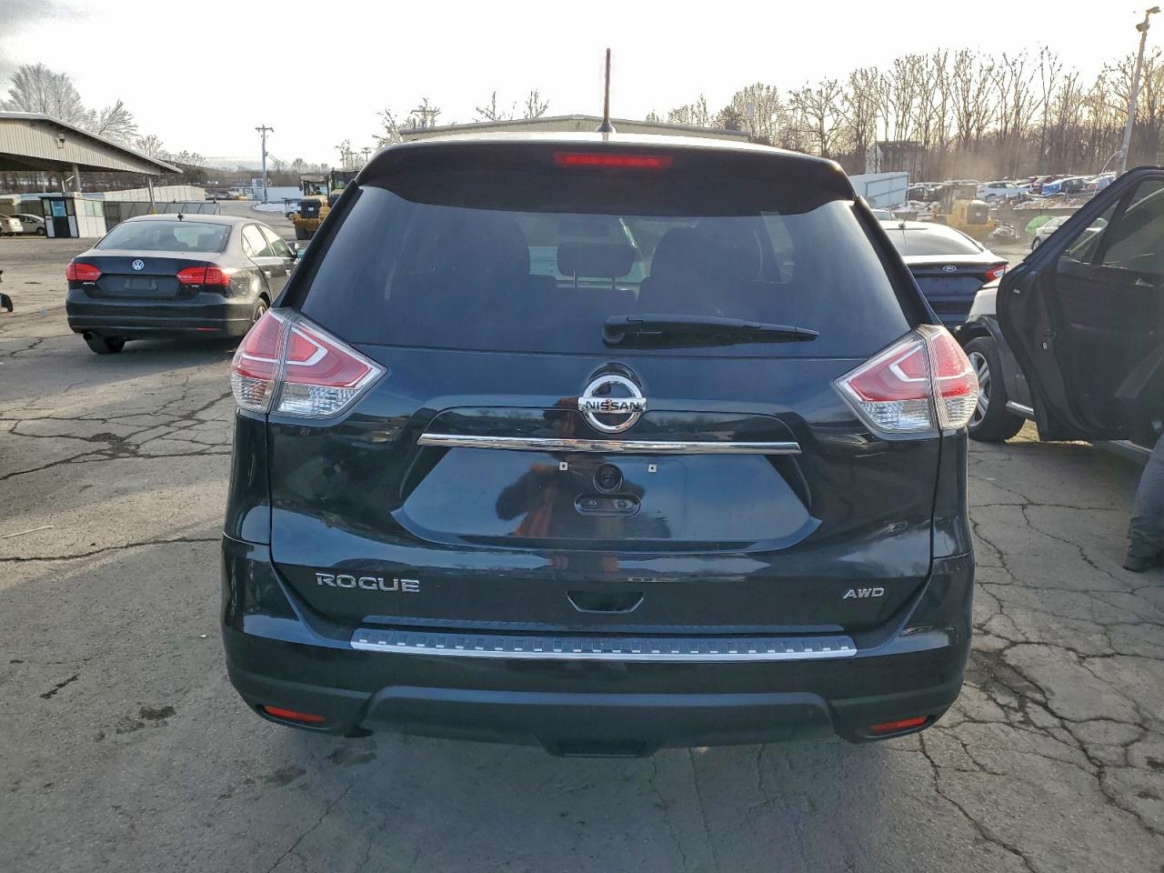 2016 Nissan Rogue S VIN: KNMAT2MV5GP645693 Lot: 94791535